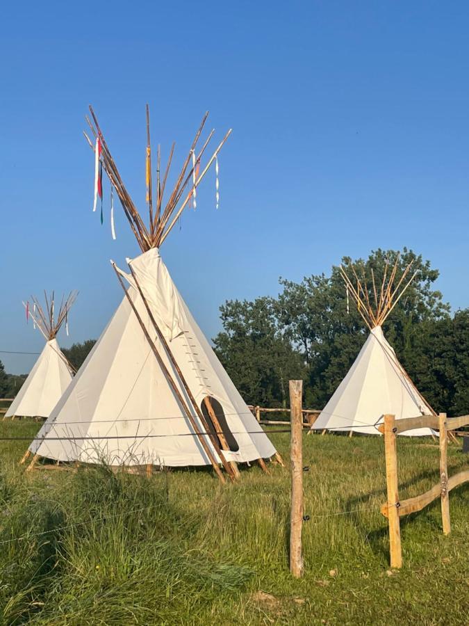 Terra-Tipike, Tipi A La Ferme Entre Terre Et Mer Trebry Екстер'єр фото