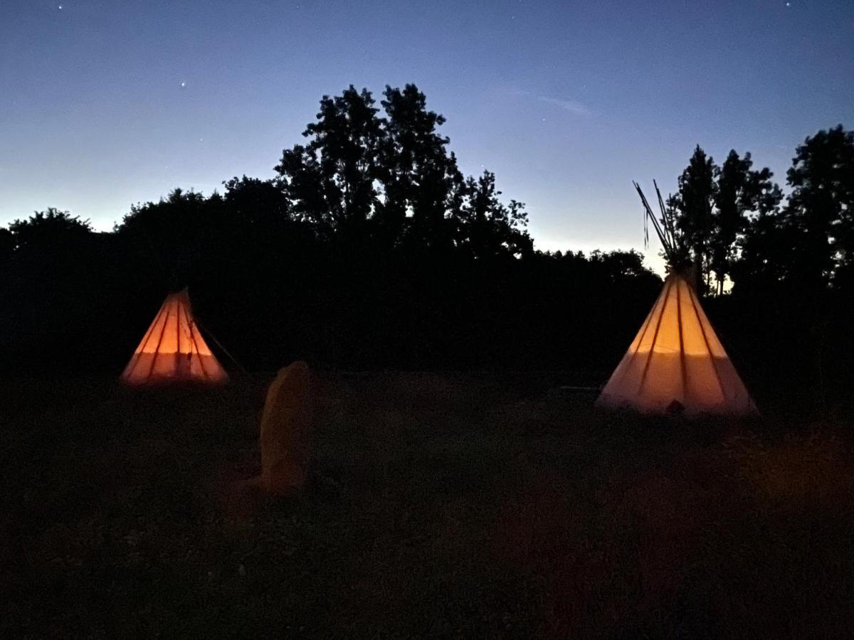 Terra-Tipike, Tipi A La Ferme Entre Terre Et Mer Trebry Екстер'єр фото