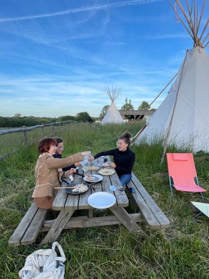 Terra-Tipike, Tipi A La Ferme Entre Terre Et Mer Trebry Екстер'єр фото