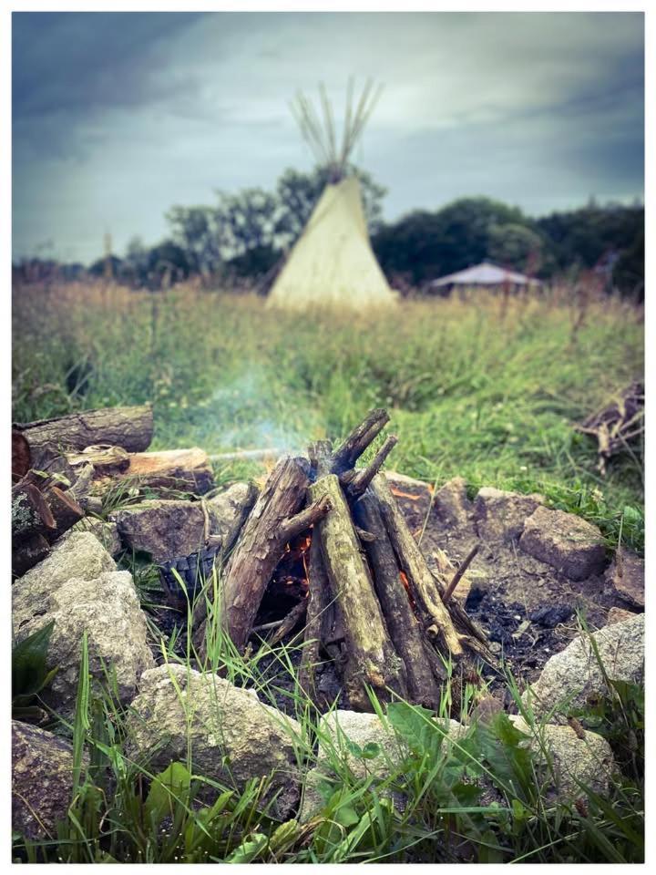 Terra-Tipike, Tipi A La Ferme Entre Terre Et Mer Trebry Екстер'єр фото